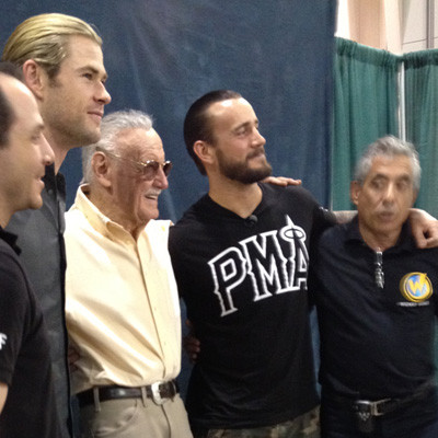 CM Punk, Stan Lee, Chris Hemsworth and John Macaluso of Wizard World