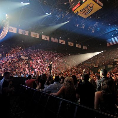 Euphoria Tour 2011 - Fairfax - Video, documentary filming, photography - Jack Macaluso